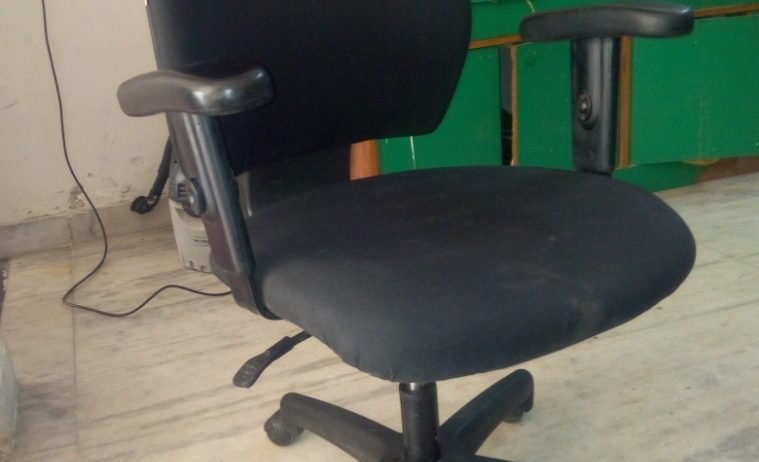 USED OFFICE CHAIR